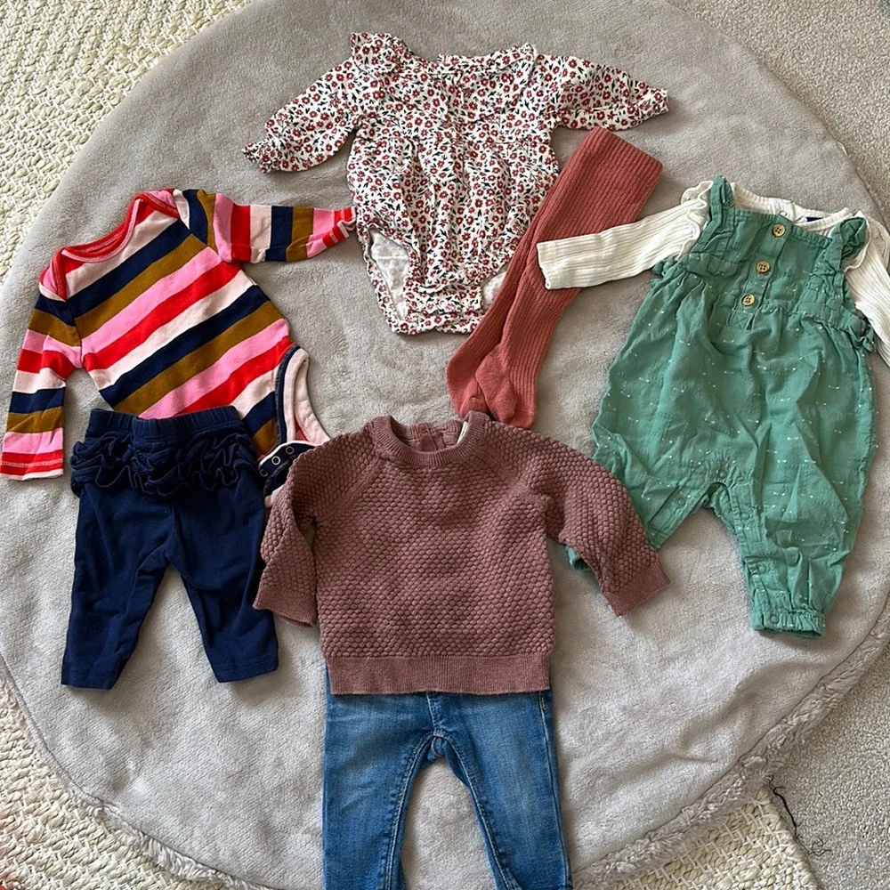 Girls 0-3 bundle - Picture 1 of 1